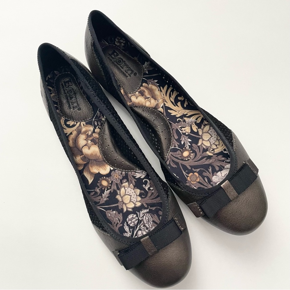 Born Mardea bronze and black ballet flats, size 9 *New in Box*